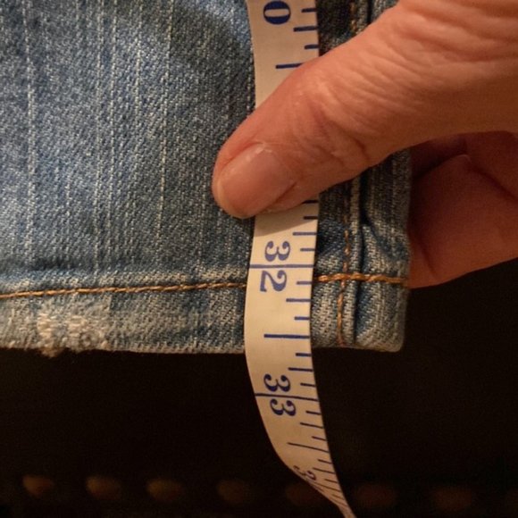 Old Navy The Flirt distressed jeans like new condition size 8 - Picture 9 of 11